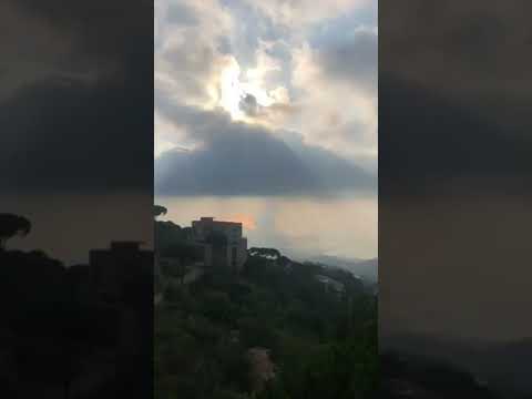 Vídeo filmado das colinas de Beirute mostra a força da explosão