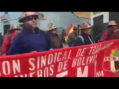 Trabalhadores mineiros marcham contra o golpe na Bolívia