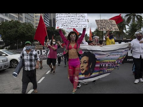 Brasileiros protestam contra Jair Bolsonaro