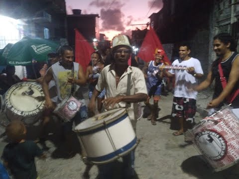 Polícia reprime bloco de carnaval que pedia Lula Presidente em Olinda