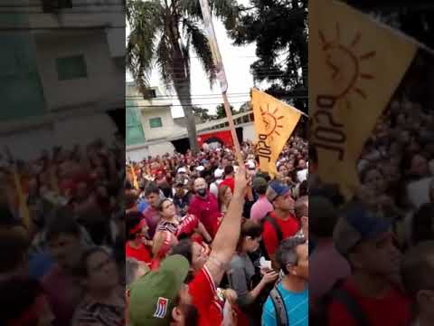 Bolsonaro é hostilizado em ato pela Liberdade de Lula