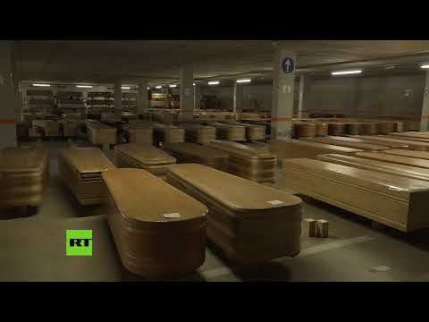 Barcelona convierte un aparcamiento en morgue improvisada