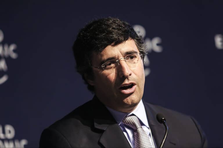 207428790 e1492609259387