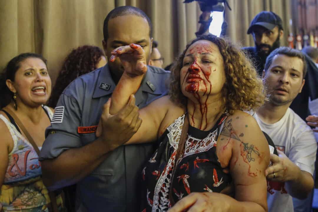 após tentativa de invasão, câmara de sp barra entrada de professores