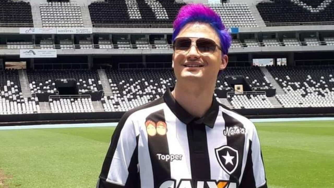 felipe neto botafogo crop1599354054439.jpg 242310155