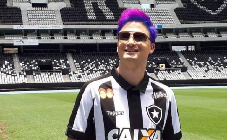 felipe neto botafogo crop1599354054439.jpg 242310155