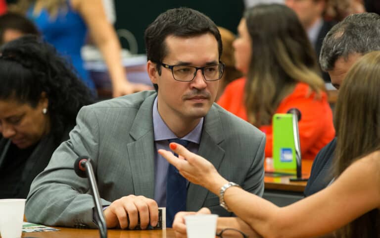 31039062732 b58540d2fc k