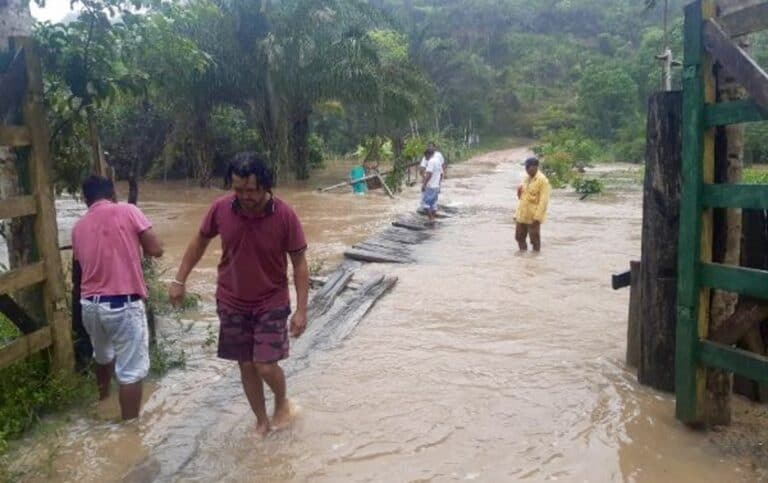 pataxó enchente bahia