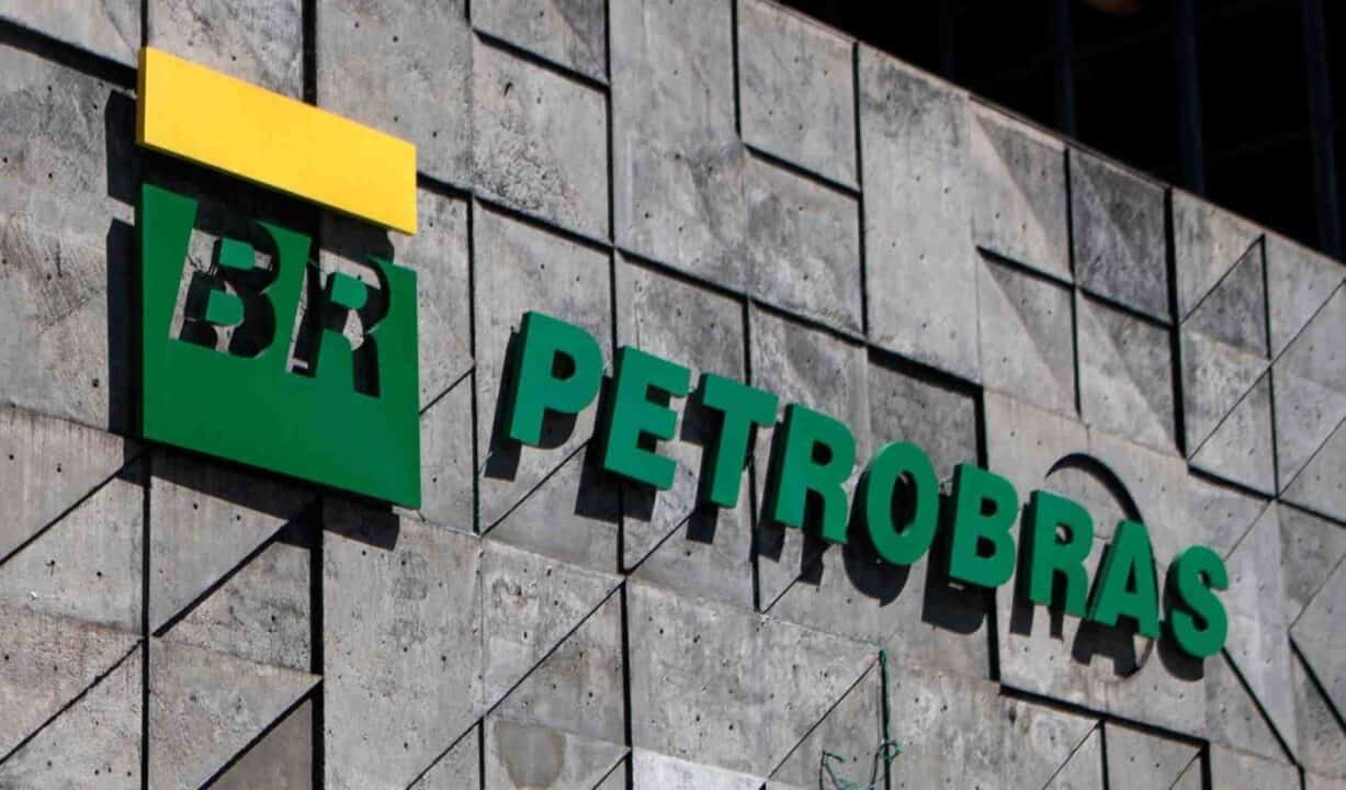 petrobras questiona sobre venda de acoes 792018