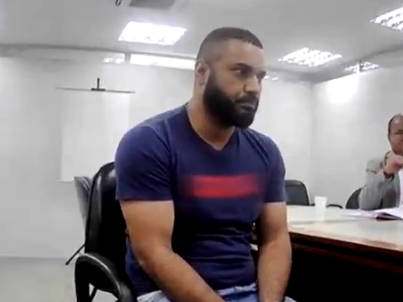 Rui denuncia abandono de Lucas Passos na prisão