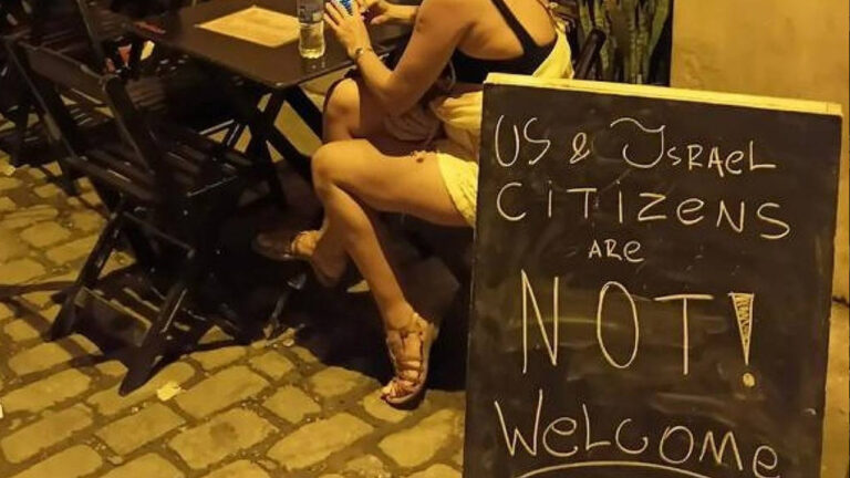 Advertência no Partisans