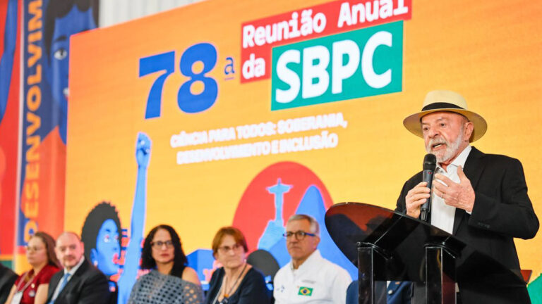 Lula discursa na SBPC