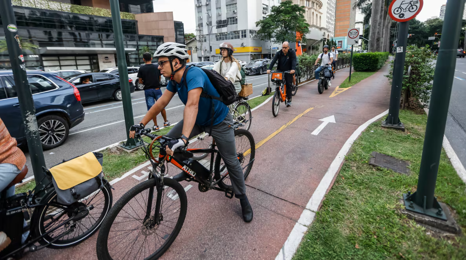 Prefeitura de SP aperta cerco contra ciclistas e patinetes com novas restrições