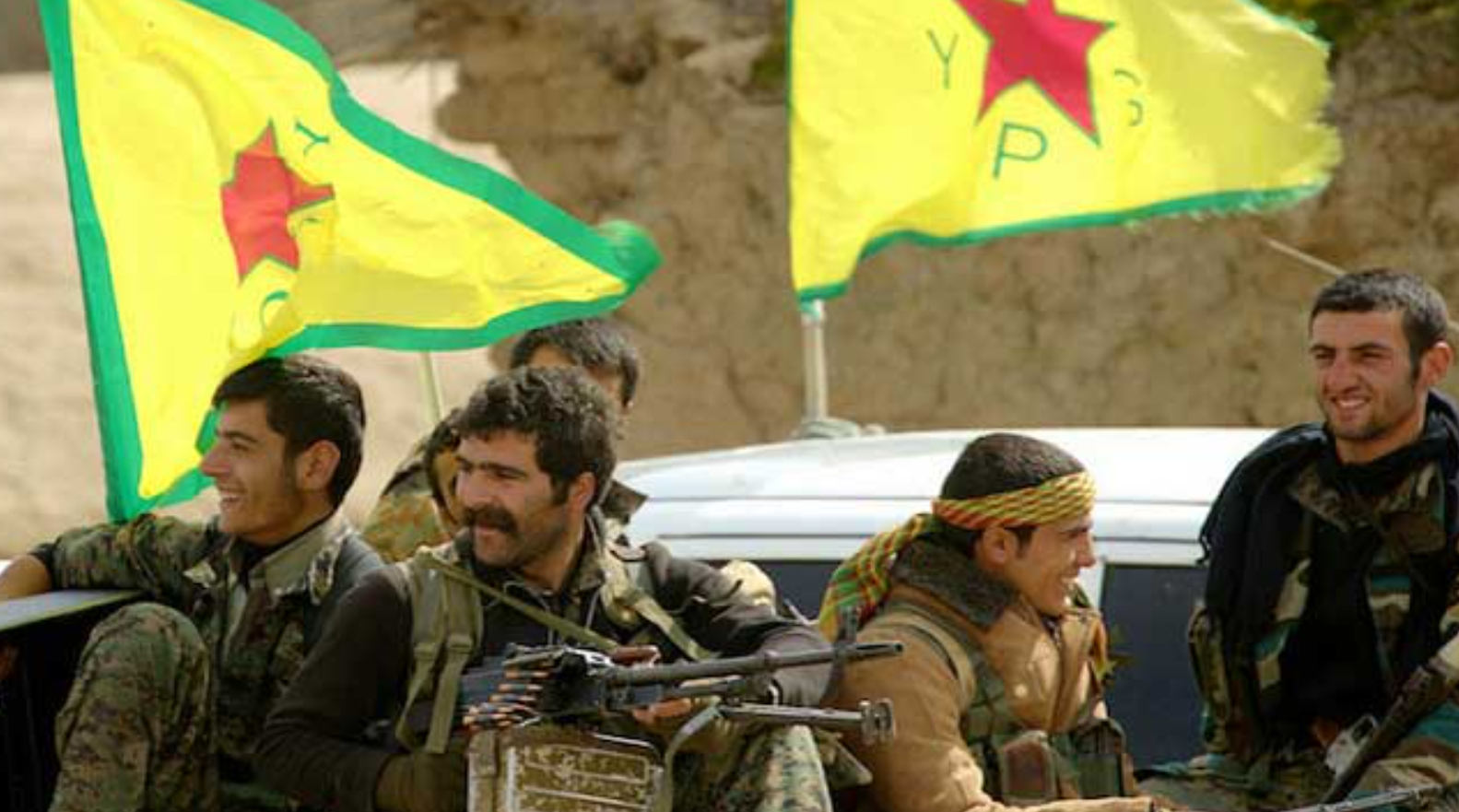 YPG anuncia dissolução e passa a integrar Exército sírio