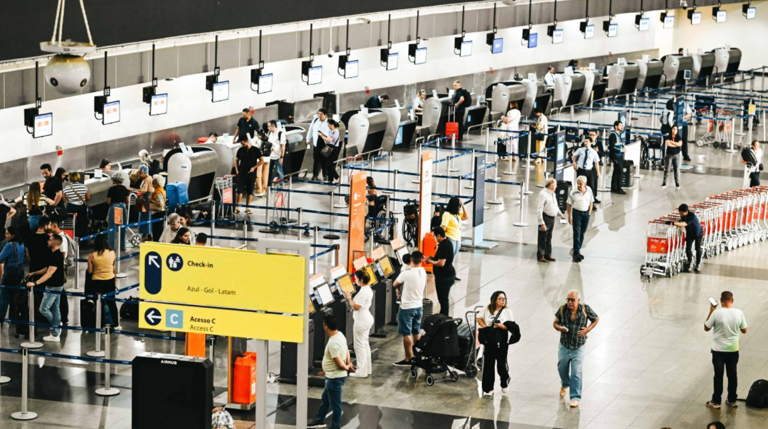 Governo aperta vigilância e espionagem contra viajantes