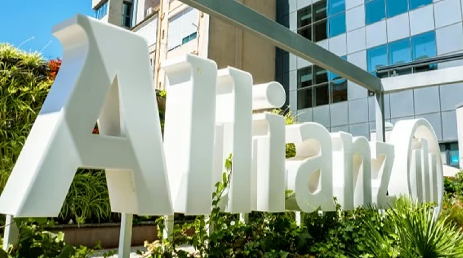 Pressão de artistas afasta Allianz de festival em Madri