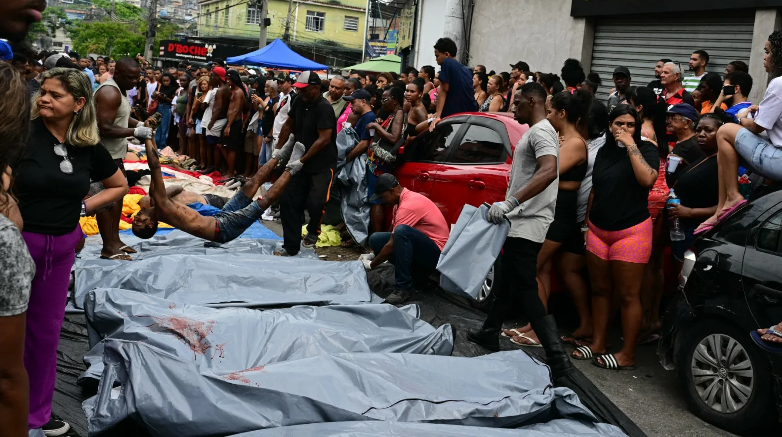 Justiça aceita denúncia contra 8 PMs por chacinas no RJ em 2025