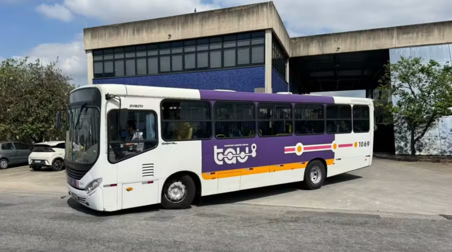 Rodoviários de Taubaté só retomam serviço após receber adiantamento