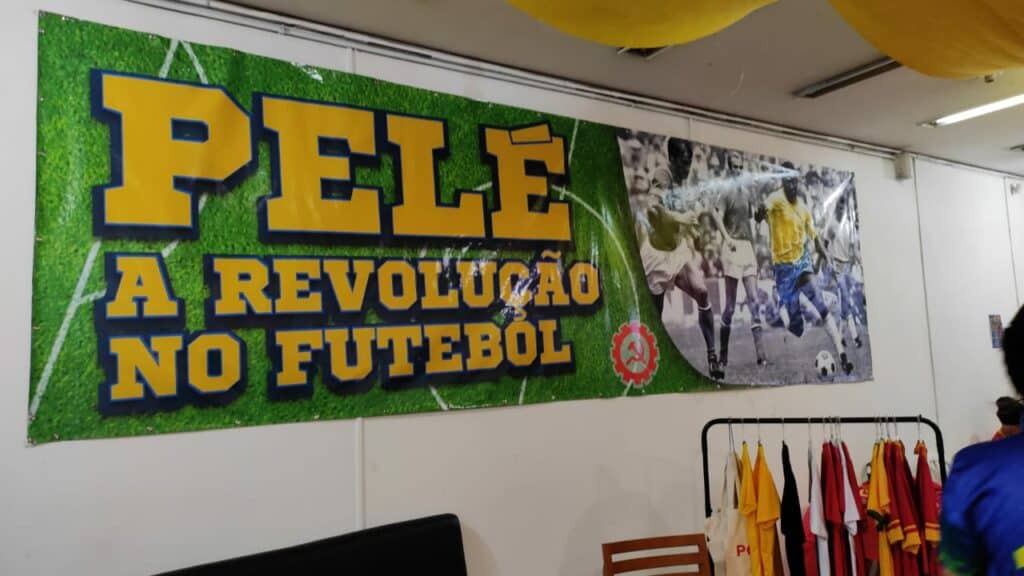 O que esse manto do São Paulo ficou - Doentes por Futebol