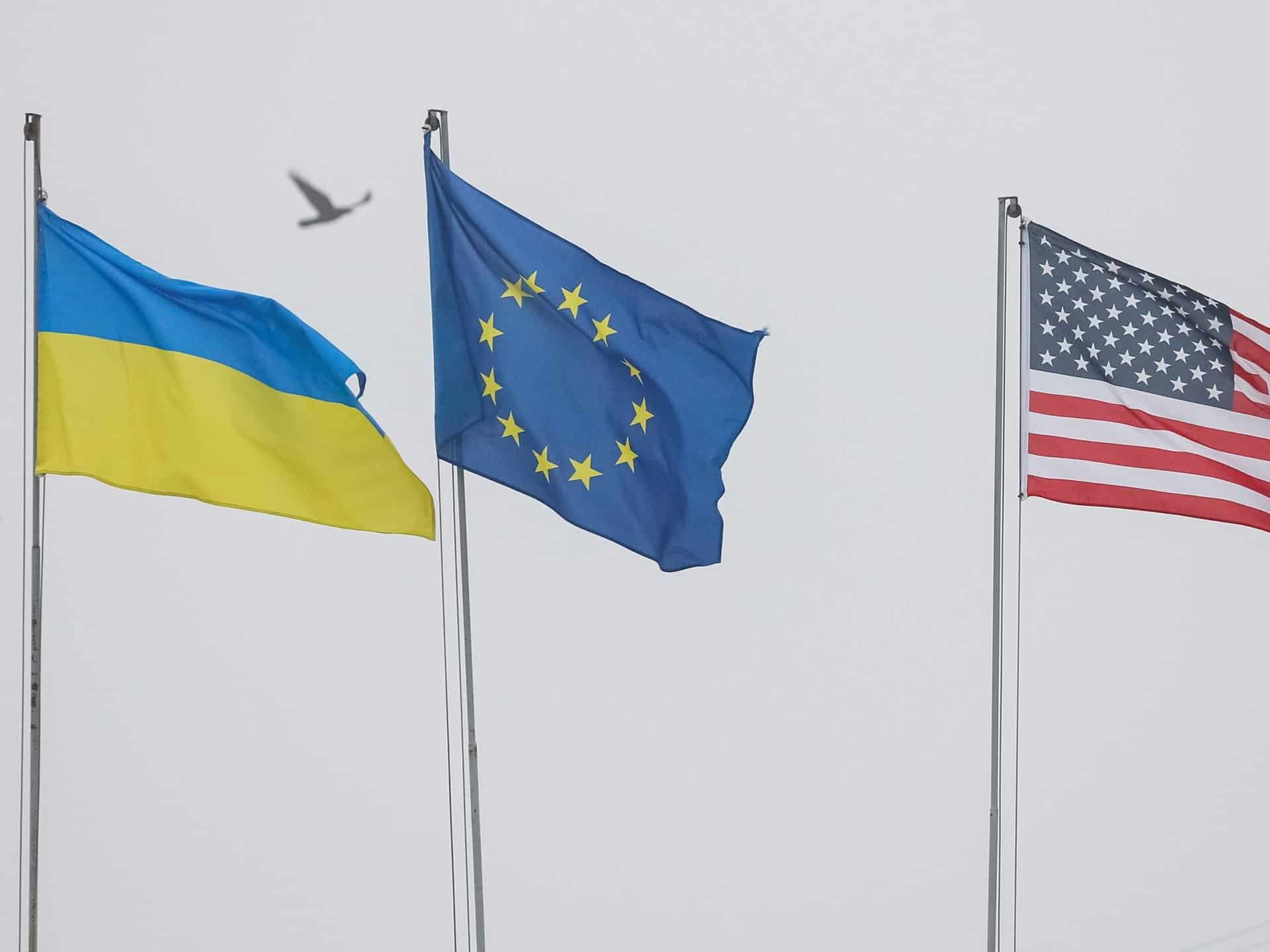 Сша и британия предупредили. Украина ЕС. Флаг Украины , ЕС, НАТО, США. США Евросоюз Украина и РФ. Украина НАТО ЕС.